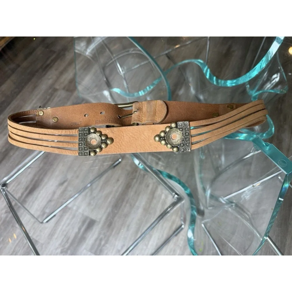 Vintage Streets Ahead Belt Women's Size S Brown Leather Gold Stud Detail 17840